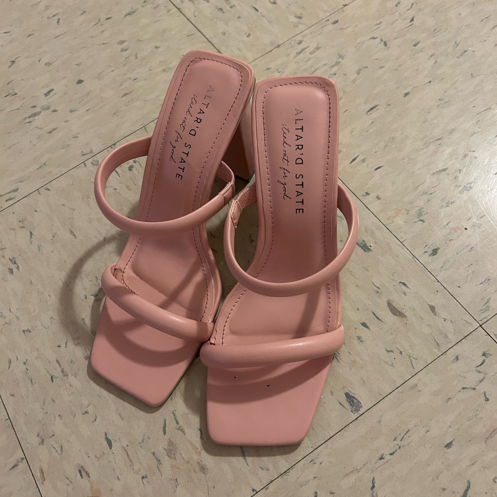 altar’d state pink heels